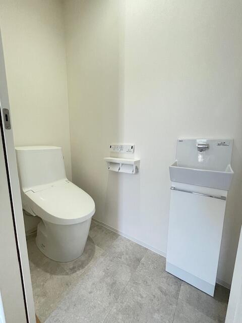 detached 富山県小矢部市金屋本江 地図を見る