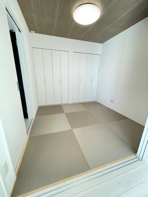 detached 富山県小矢部市芹川 地図を見る