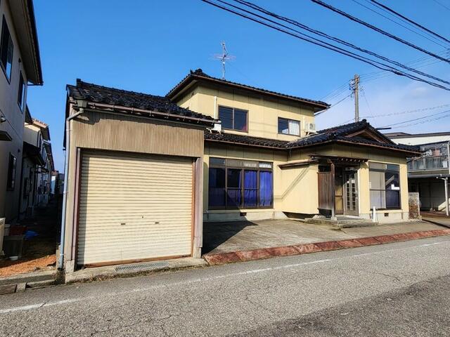 富山県高岡市の一戸建て | 650万円 | 5DK | 174.12m² | Akiyama house finder