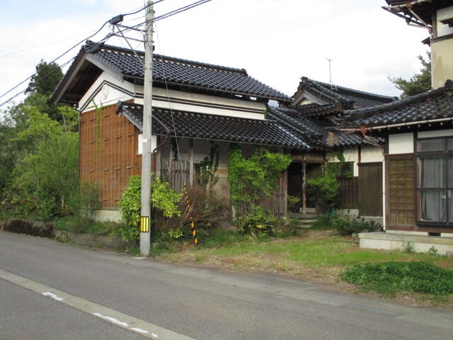 detached 富山県南砺市北野 地図を見る