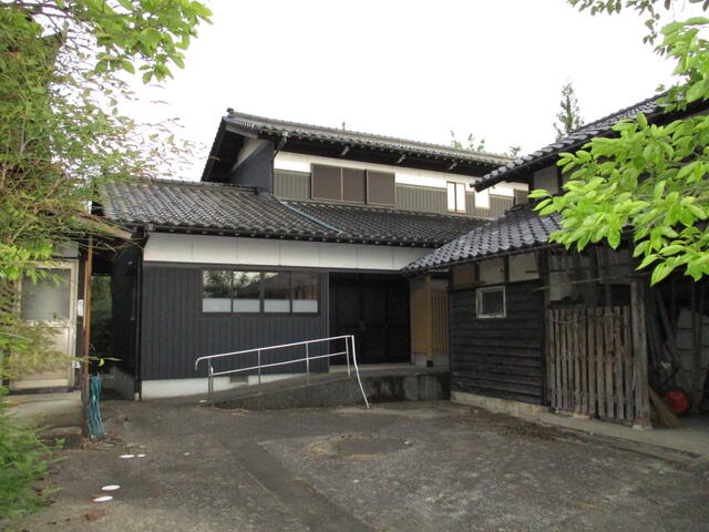 detached 富山県南砺市北野 地図を見る
