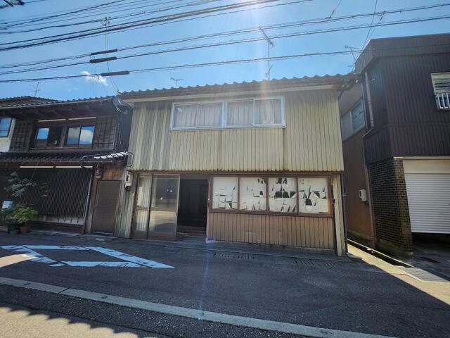detached 富山県小矢部市清沢