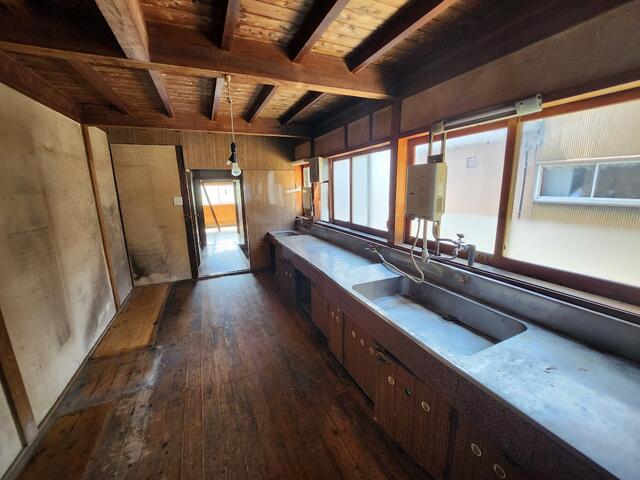 detached 富山県小矢部市清沢