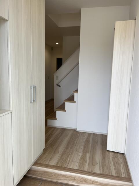 玄関／子世帯：玄関