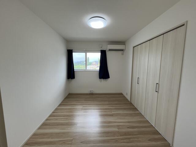 リビング以外の居室／親世帯：洋室６帖