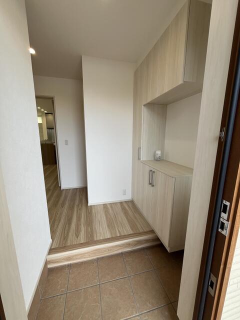 玄関／親世帯：玄関