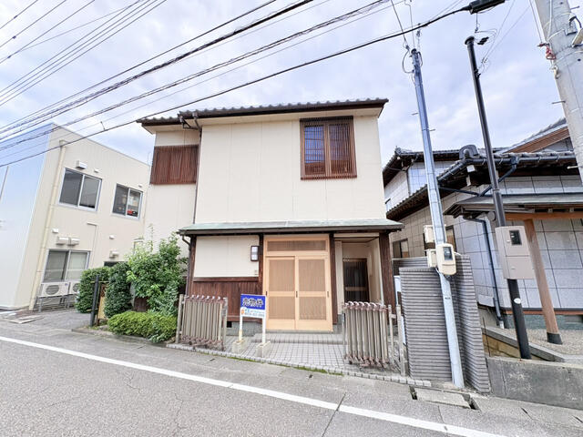 富山県富山市の一戸建て | 920万円 | 6DK | 121.09m² | Akiyama house finder