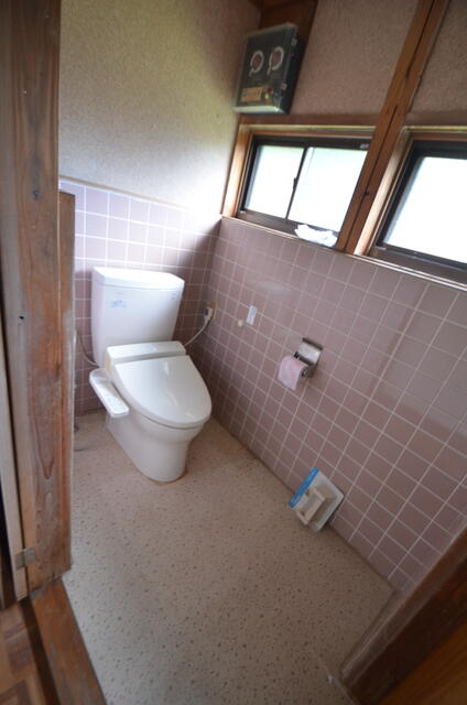 トイレ／トイレも明るくキレイです／撮影日2024-06-21