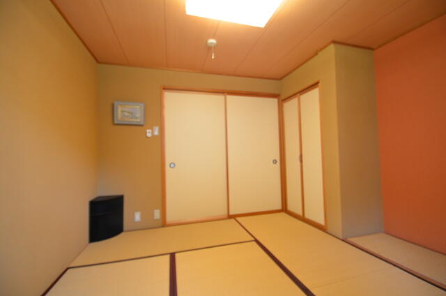 townhouse 富山県富山市八尾町下新町 地図を見る