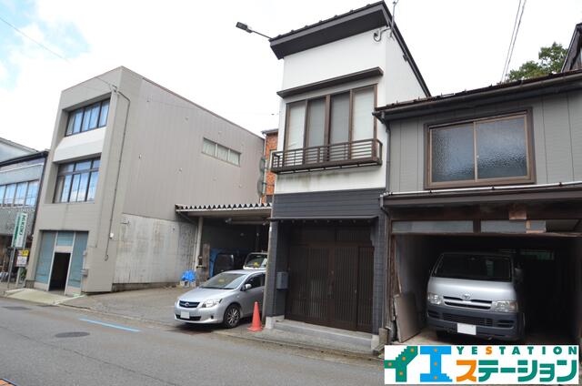 townhouse 富山県富山市八尾町下新町 地図を見る