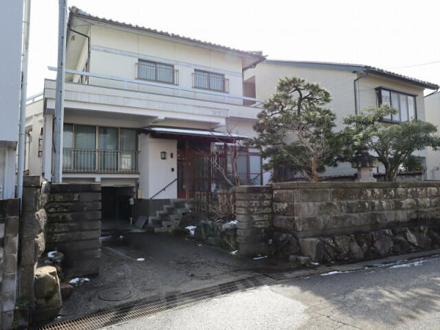 富山県富山市の一戸建て | 960万円 | 8LDK | 208.23m² | Akiyama house finder
