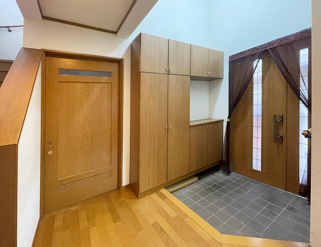 玄関／大型シューズボックス設置