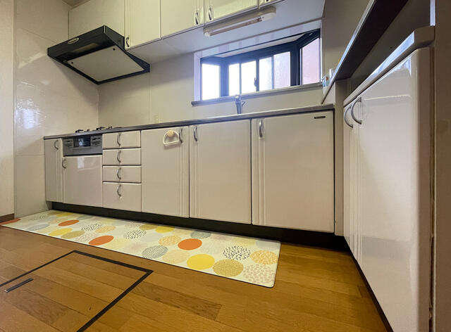 キッチン／システムキッチン