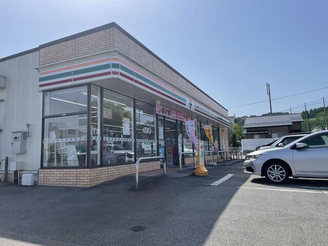 セブンイレブン富山古里小学校前店 (603m)