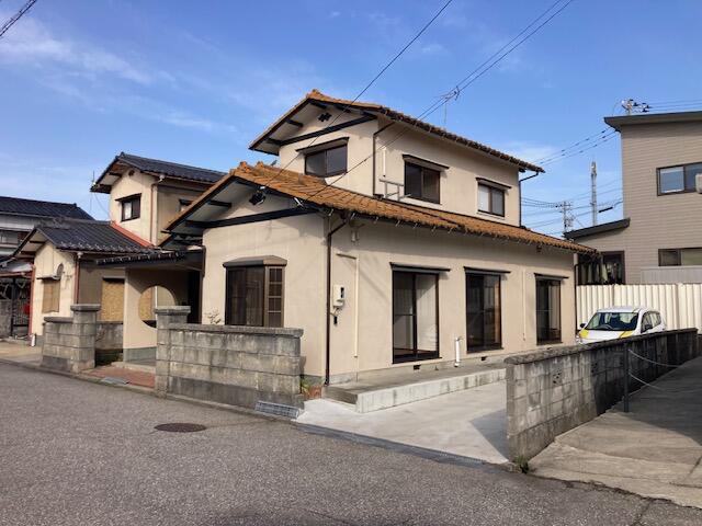 富山県富山市の一戸建て | 1398万円 | 3LDK | 167.97m² | Akiyama house finder