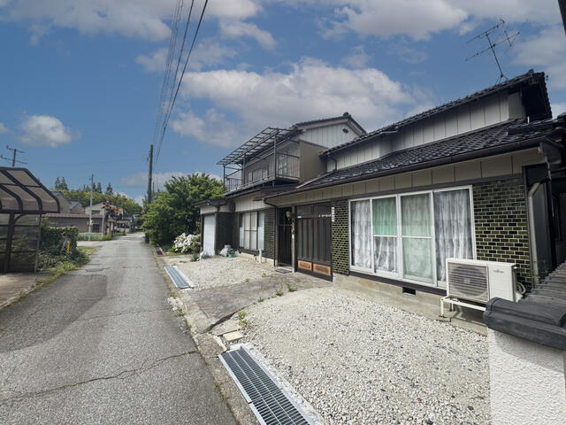 detached 富山県富山市綾田町３丁目
