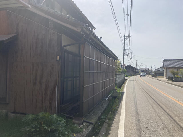 detached 富山県高岡市常国 地図を見る