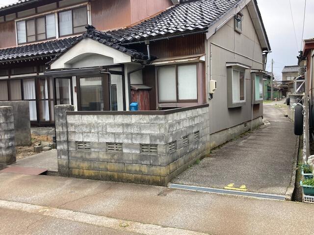 detached 富山県滑川市加島町