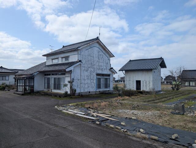 富山県滑川市の一戸建て | 1980万円 | 8DK | 1693.13m² | Akiyama house finder