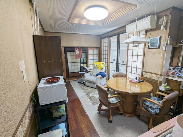 detached 富山県小矢部市中央町 地図を見る