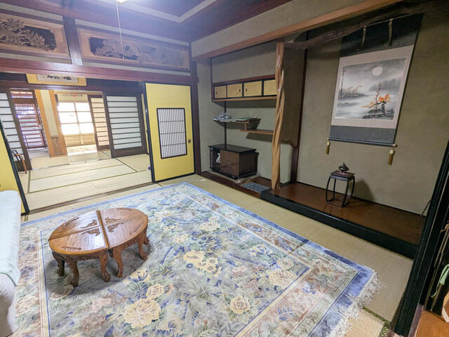 detached 富山県小矢部市中央町 地図を見る