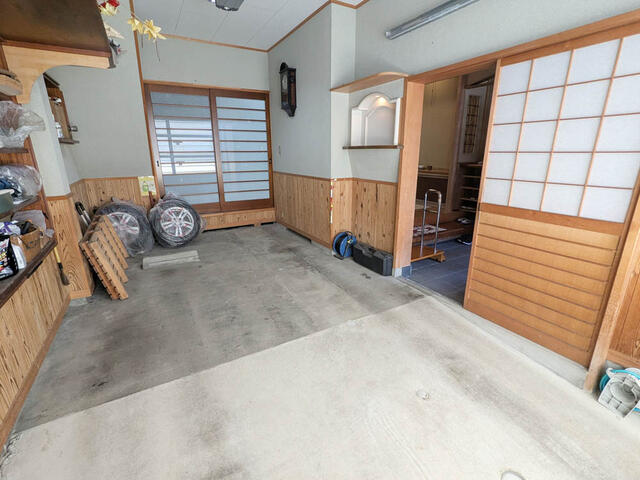 detached 富山県小矢部市中央町 地図を見る