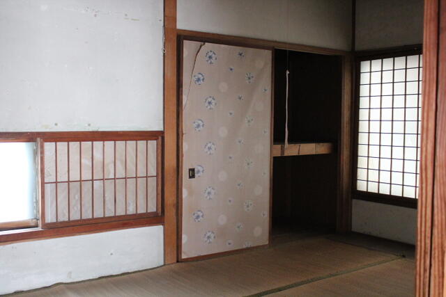 detached 富山県高岡市泉町 地図を見る