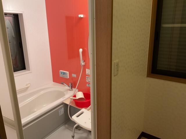 浴室／後付け不要。前もって付いていると安心のお風呂の手すり／撮影日2025-03-18