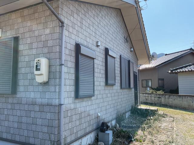 現地（外観）／ガッシリ閉まった雨戸が正に安心感／撮影日2025-03-18