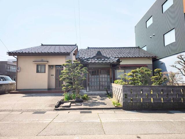detached 富山県富山市梅沢町１丁目