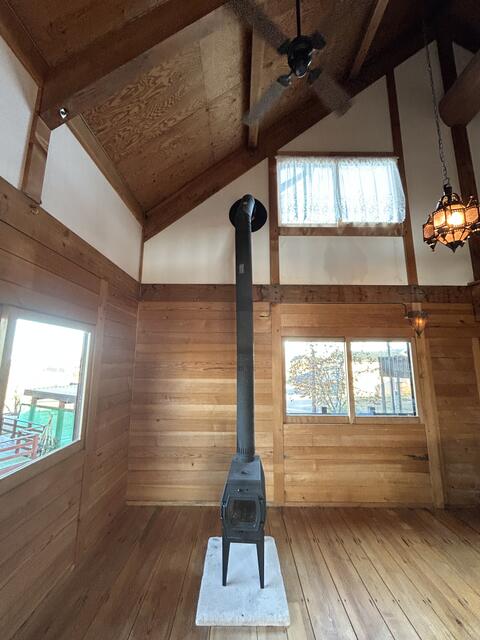 リビング／一点物の薪ストーブ