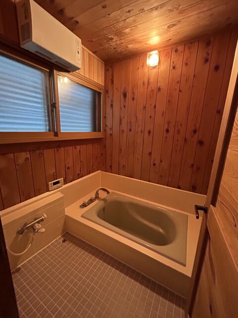 浴室／ひのきの香りでリラックスできるバス