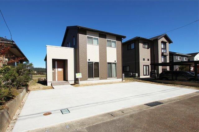 detached 富山県小矢部市道林寺 地図を見る
