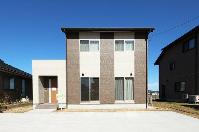 detached 富山県小矢部市道林寺 地図を見る