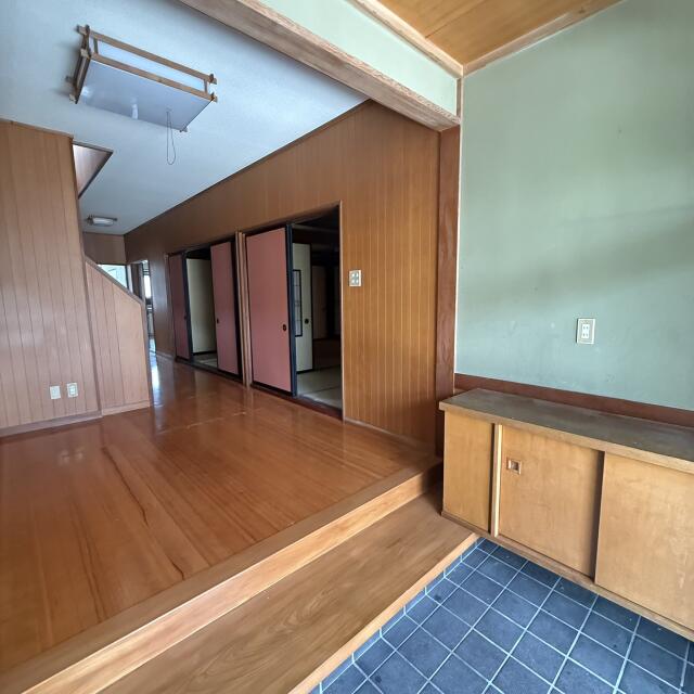 detached 富山県小矢部市野端 地図を見る