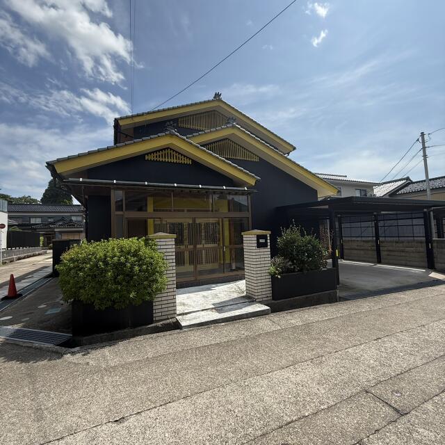 detached 富山県小矢部市野端 地図を見る
