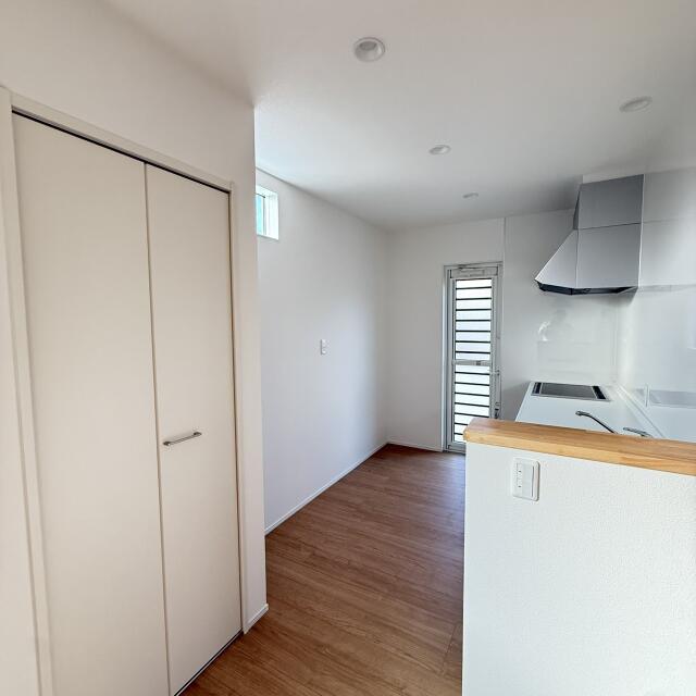 detached 富山県小矢部市埴生 地図を見る