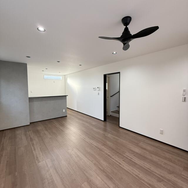 detached 富山県小矢部市埴生 地図を見る