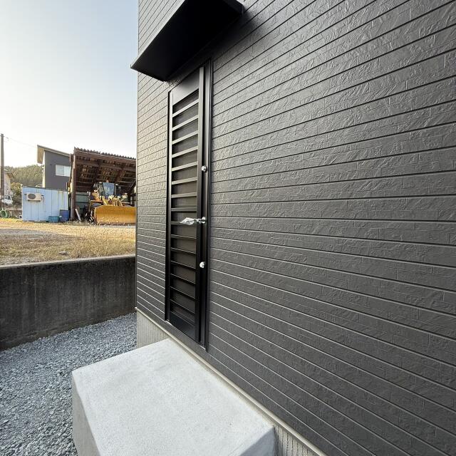 detached 富山県小矢部市埴生 地図を見る