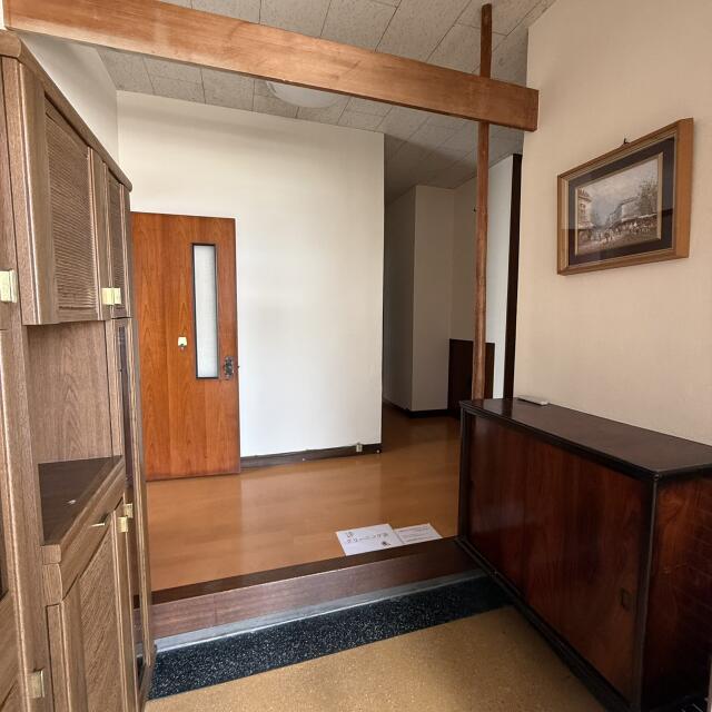 detached 富山県小矢部市八和町 地図を見る