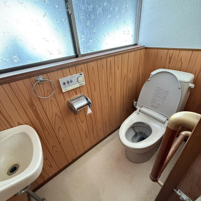 detached 富山県小矢部市西町 地図を見る