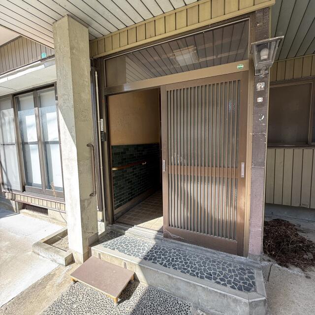 detached 富山県小矢部市西町 地図を見る
