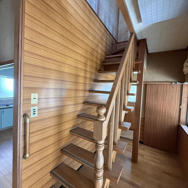 detached 富山県小矢部市西町 地図を見る