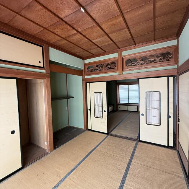 detached 富山県小矢部市西町 地図を見る