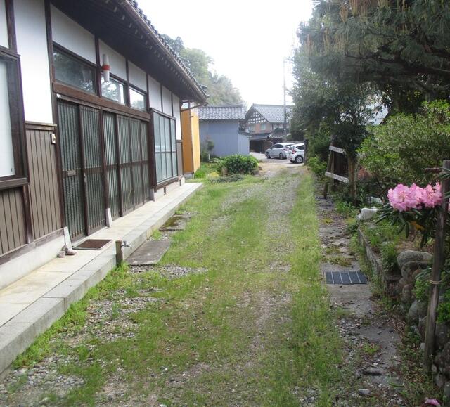 detached 富山県砺波市庄川町庄 地図を見る