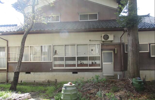 detached 富山県砺波市庄川町庄 地図を見る