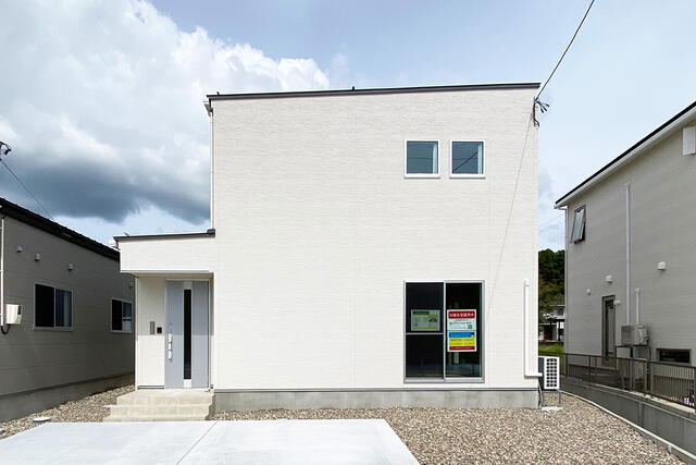 detached 石川県河北郡津幡町字津幡 地図を見る