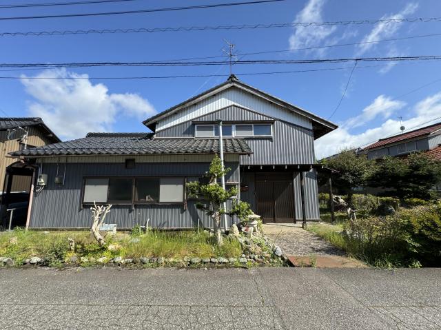 detached 石川県小松市月津町 地図を見る