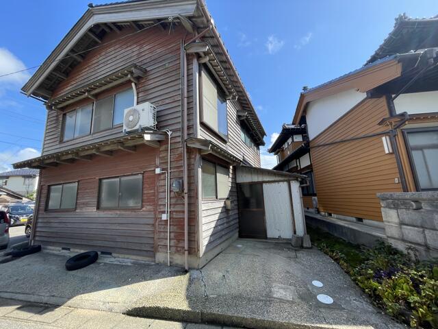 detached 石川県羽咋郡志賀町高浜町 地図を見る