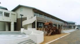 内灘町立清湖小学校 (851m)